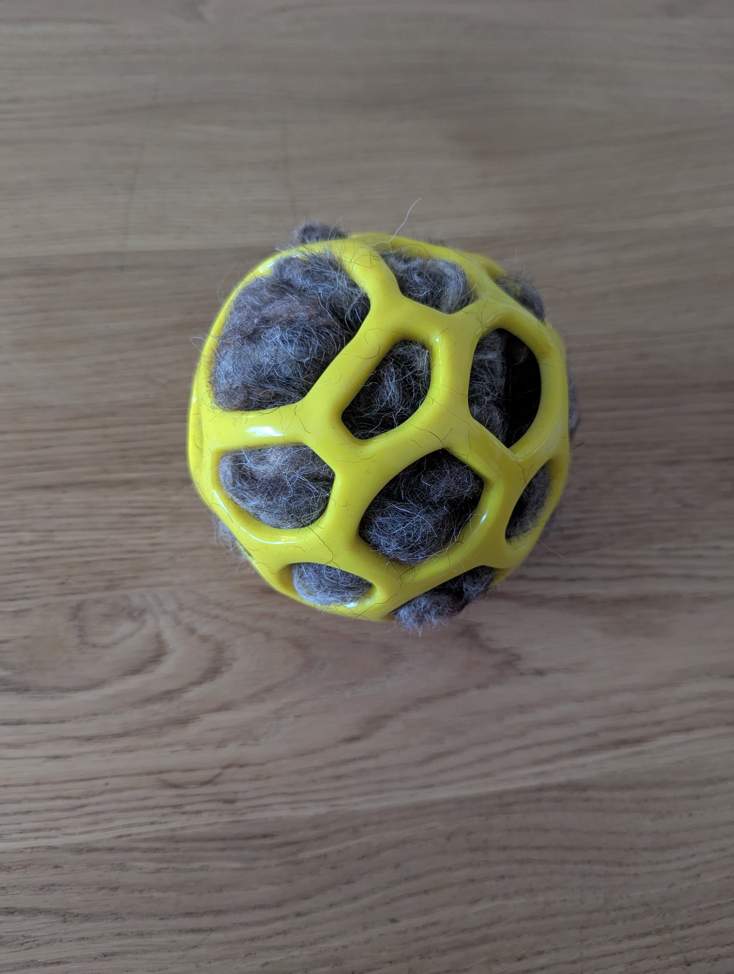 Handcrafted wool cage shredding ball - large