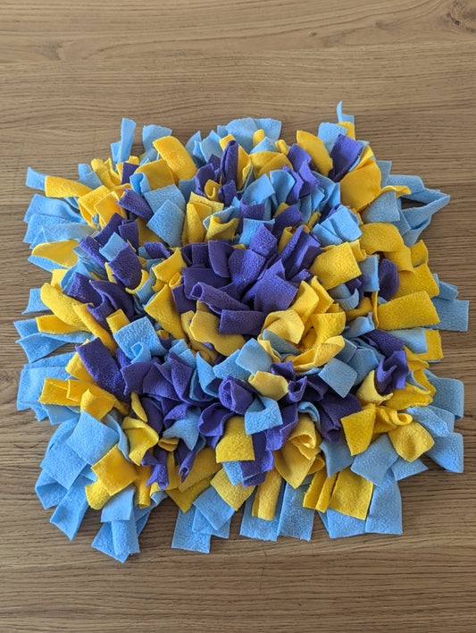 Square snuffle mat